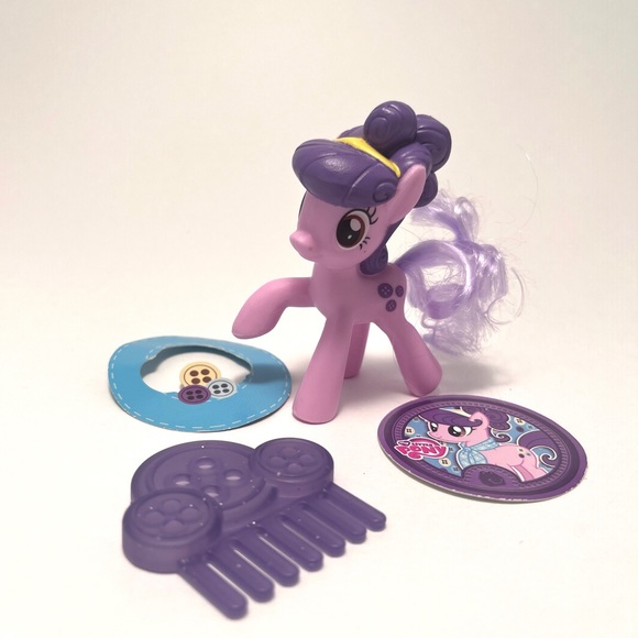 My Little Pony ButtonBelle 3 inch Pony & accessories - Picture 3 of 5